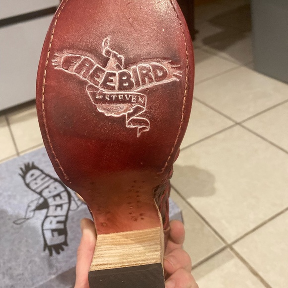 Freebird by Steven - Picture 2 of 4